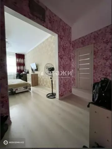 1-комнатная квартира, этаж 3 из 9, 40 м²