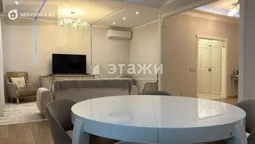 3-комнатная квартира, этаж 8 из 17, 133 м²
