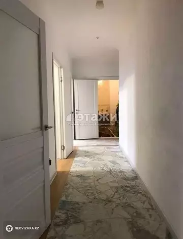 3-комнатная квартира, этаж 2 из 12, 80 м²