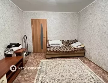 2-комнатная квартира, этаж 8 из 9, 50 м²