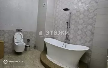 3-комнатная квартира, этаж 4 из 10, 100 м²