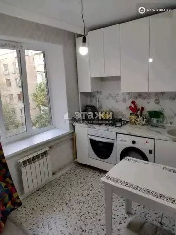 1-комнатная квартира, этаж 3 из 5, 35 м²