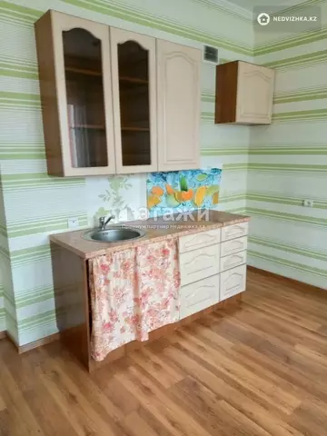 1-комнатная квартира, этаж 10 из 15, 50 м²