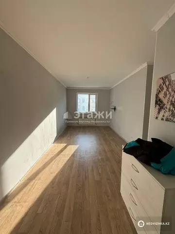 2-комнатная квартира, этаж 8 из 10, 55 м²