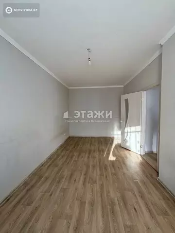 2-комнатная квартира, этаж 8 из 10, 55 м²
