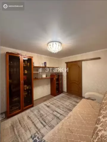 4-комнатная квартира, этаж 3 из 5, 77 м²
