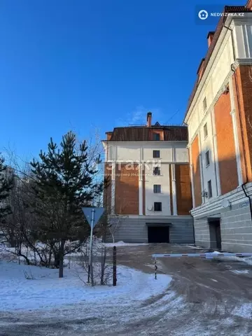 1-комнатная квартира, этаж 6 из 6, 67 м²