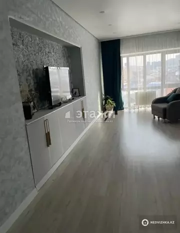 3-комнатная квартира, этаж 4 из 4, 105 м²