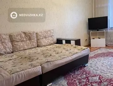 2-комнатная квартира, этаж 3 из 9, 58 м², посуточно