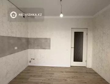 1-комнатная квартира, этаж 4 из 5, 39 м²