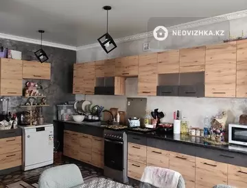 4-комнатный дом, 4 соток, 160 м²