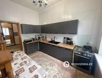 5-комнатный дом, 8 соток, 148 м²