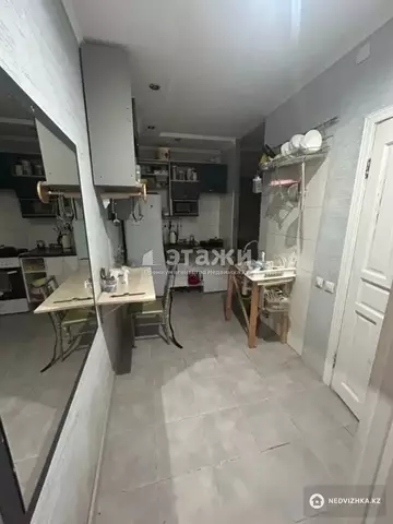 2-комнатная квартира, этаж 11 из 12, 42 м²