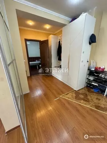 2-комнатная квартира, этаж 8 из 15, 91 м²