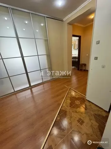 2-комнатная квартира, этаж 8 из 15, 91 м²