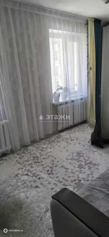 2-комнатная квартира, этаж 4 из 4, 49 м²