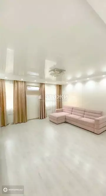 2-комнатная квартира, этаж 4 из 17, 63 м²