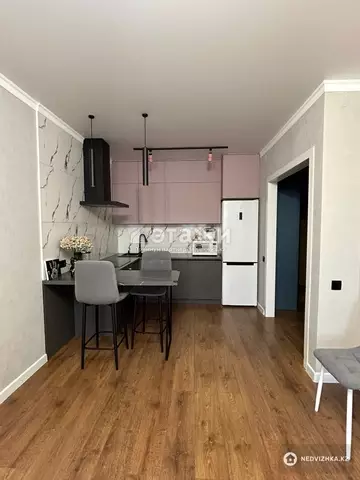 2-комнатная квартира, этаж 3 из 9, 46 м²