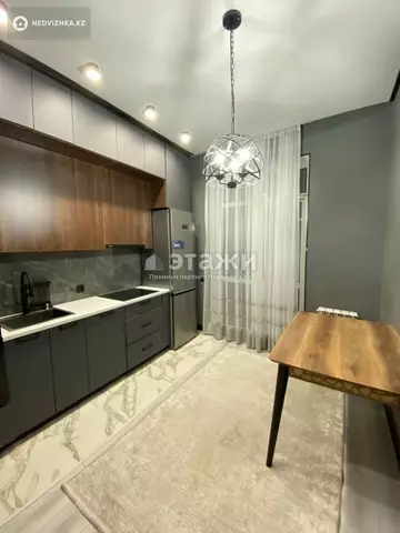 1-комнатная квартира, этаж 4 из 9, 38 м²