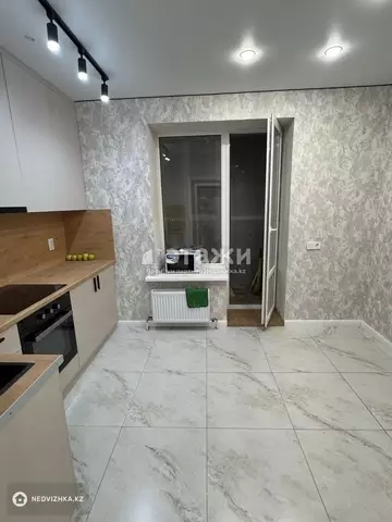 1-комнатная квартира, этаж 4 из 9, 40 м²