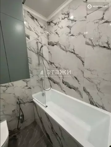 2-комнатная квартира, этаж 8 из 10, 62 м²