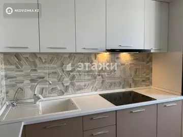 2-комнатная квартира, этаж 3 из 10, 65 м², на длительный срок