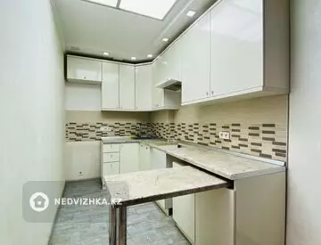 57.3 м², 3-комнатная квартира, этаж 4 из 12, 57 м², изображение - 2