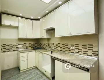 57.3 м², 3-комнатная квартира, этаж 4 из 12, 57 м², изображение - 0