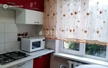 1-комнатная квартира, этаж 4 из 4, 33 м²