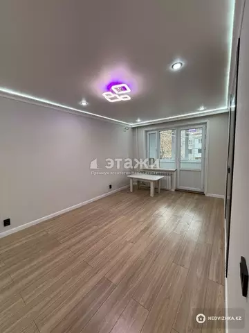 1-комнатная квартира, этаж 3 из 5, 32 м²