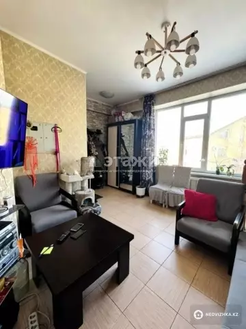 2-комнатная квартира, этаж 2 из 3, 67 м²