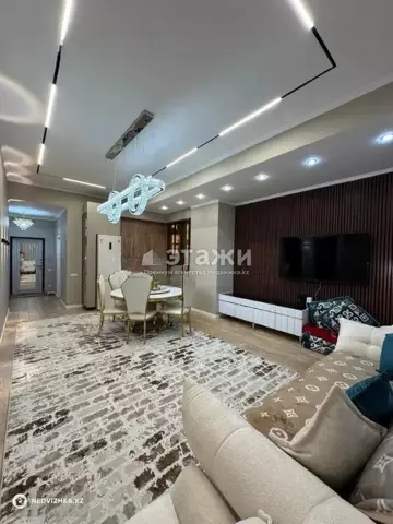 4-комнатная квартира, этаж 2 из 4, 77 м²