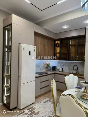 4-комнатная квартира, этаж 2 из 4, 77 м²