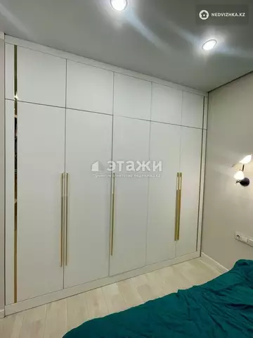 2-комнатная квартира, этаж 6 из 18, 52 м², на длительный срок
