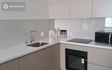 2-комнатная квартира, этаж 13 из 21, 60 м², на длительный срок