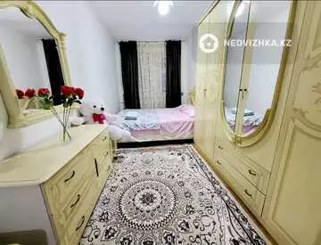 2-комнатная квартира, этаж 5 из 5, 51 м², по часам