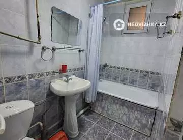 1-комнатная квартира, этаж 4 из 4, 32 м², по часам