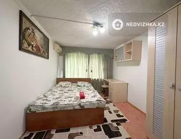 1-комнатная квартира, этаж 4 из 4, 30 м², по часам