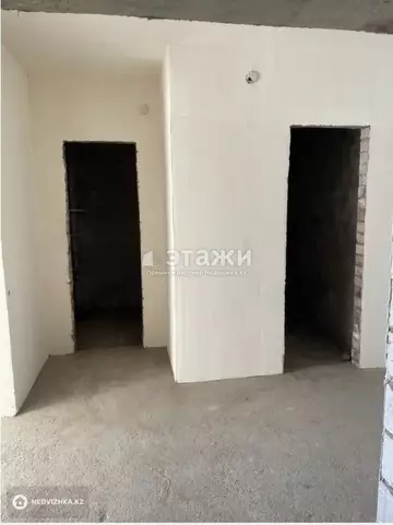 3-комнатная квартира, этаж 2 из 12, 120 м²