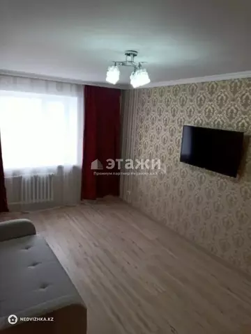 1-комнатная квартира, этаж 1 из 13, 36 м²