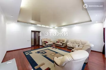 4-комнатная квартира, этаж 3 из 4, 122 м²