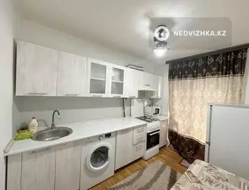 1-комнатная квартира, этаж 4 из 4, 30 м², посуточно