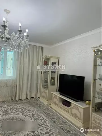 4-комнатная квартира, этаж 13 из 14, 107 м²
