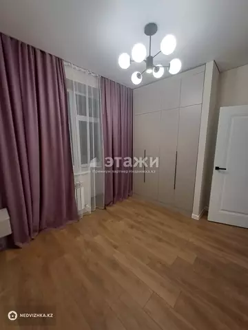 2-комнатная квартира, этаж 10 из 12, 38 м²