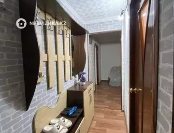 2-комнатная квартира, этаж 3 из 4, 51 м², посуточно