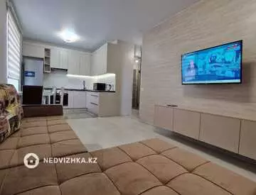 2-комнатная квартира, этаж 5 из 15, 52 м², на длительный срок