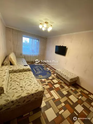 1-комнатная квартира, этаж 2 из 10, 36 м²