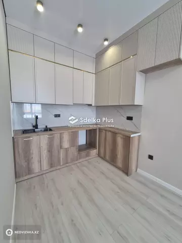 2-комнатная квартира, этаж 10 из 12, 40 м²
