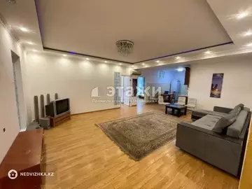 4-комнатная квартира, этаж 12 из 21, 114 м²