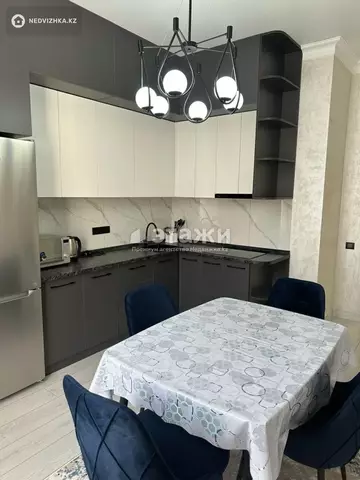 2-комнатная квартира, этаж 10 из 12, 65 м², на длительный срок